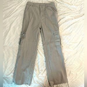 SHEIN EZwear High Waist Flap Pockets Cargo Jeans- GREY CARGO JEANS- Women’s M/6